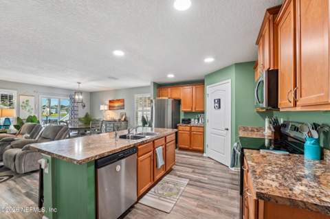 3548 Shiner Drive, Jacksonville FL - photo 8 of 33