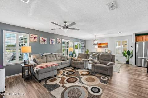 3548 Shiner Drive, Jacksonville FL - photo 10 of 33
