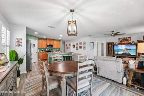 3548 Shiner Drive, Jacksonville FL - photo 12 of 33