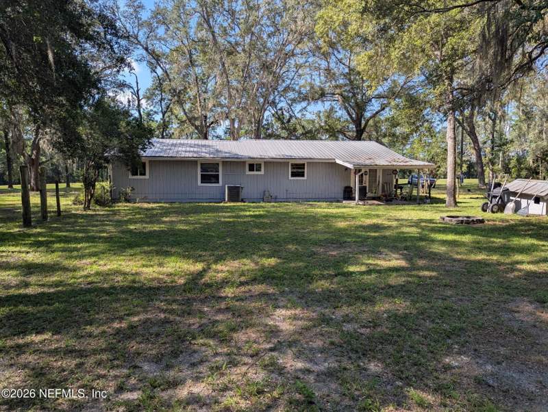 3 bedroom Single Family Residence at 4256 Hall Boree Road, Black Creek Park, Middleburg — photo 2