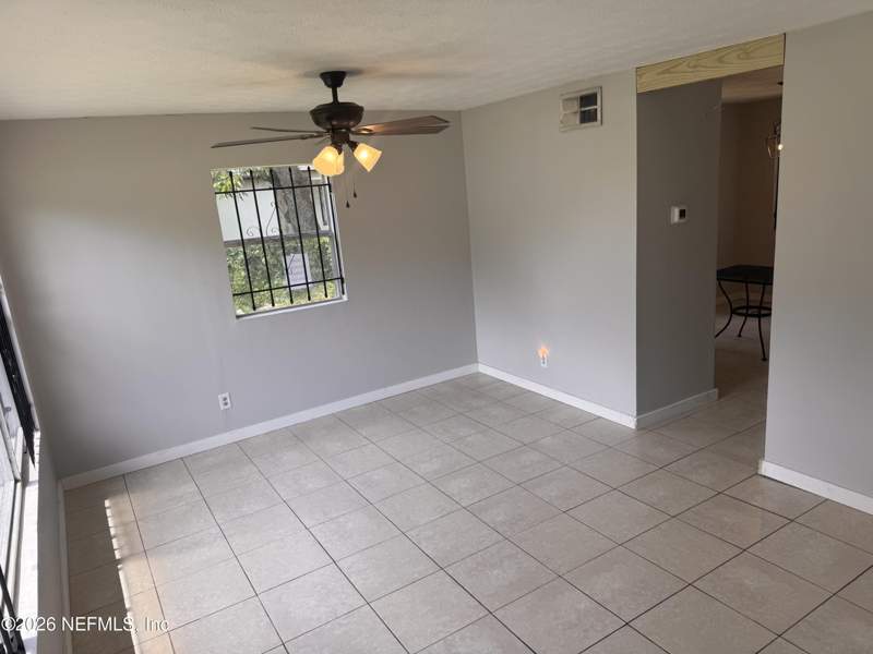 3 bedroom Townhouse at 7020 E Ken Knight Drive, Washington Heights, Jacksonville — photo 3