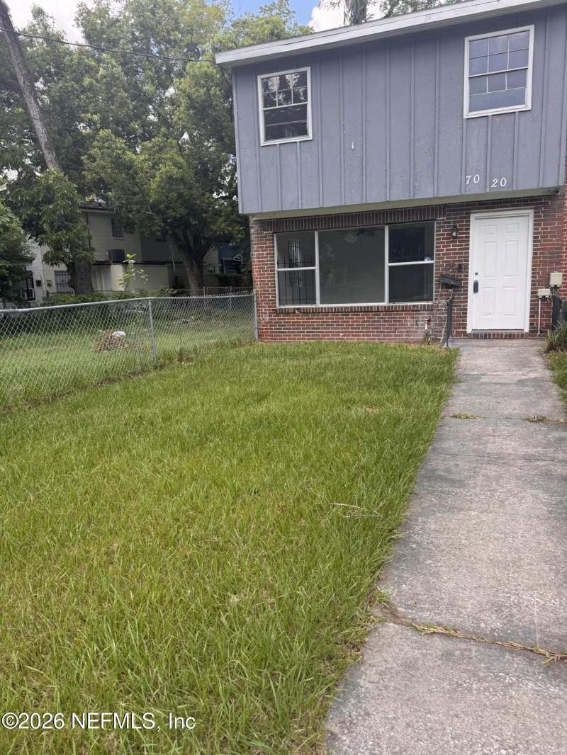 3 bedroom Townhouse at 7020 E Ken Knight Drive, Washington Heights, Jacksonville — photo 2