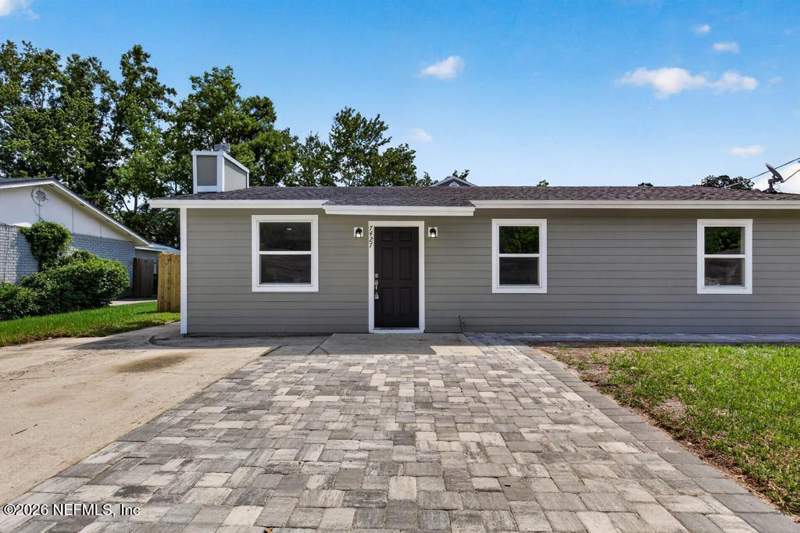 5 bedroom Single Family Residence at 7427 John F Kennedy Drive, Washington Lake Est, Jacksonville — photo 5
