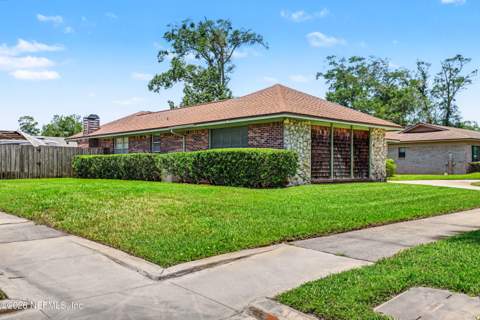 3866 Luth Drive, Jacksonville FL - photo 6 of 64