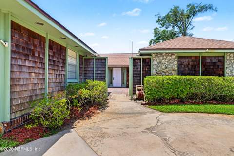 3866 Luth Drive, Jacksonville FL - photo 7 of 64