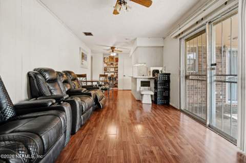 1030 Montego Bay Drive, Jacksonville FL - photo 6 of 14