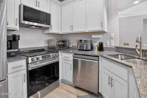 10961 Burnt Mill Road #414, Jacksonville FL - photo 6 of 32