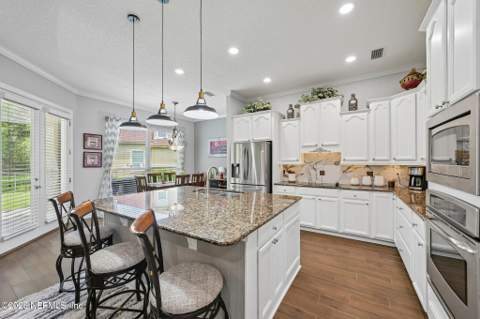 1642 Crooked Oak Drive, Orange Park FL - photo 18 of 100
