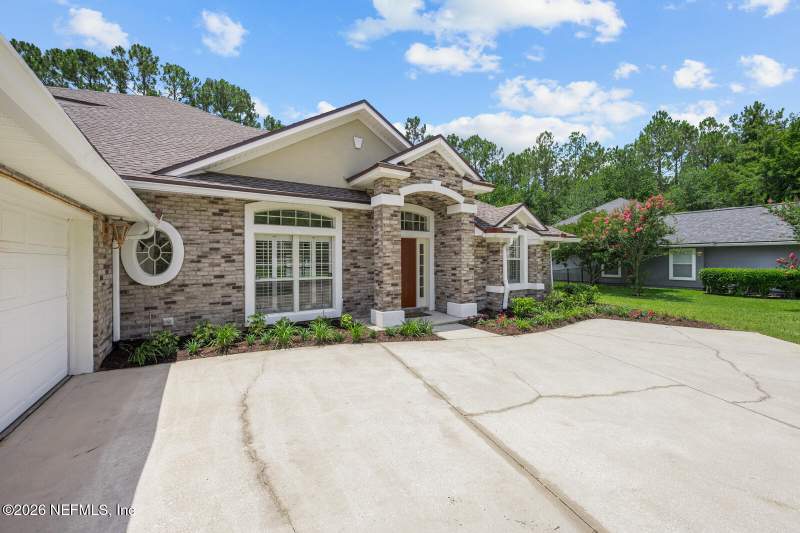 5 bedroom Single Family Residence at 11032 S Royal County Drive, Panther Creek, Jacksonville — photo 3