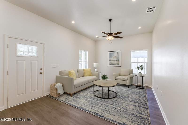 3 bedroom Single Family Residence at 8119 Siskin Avenue, Lincoln Villas, Jacksonville — photo 5