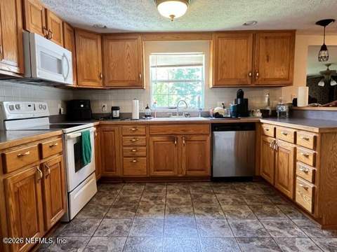 9559 SE State Road 100, Starke FL - photo 14 of 27