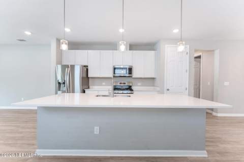8277 Marietta Still Drive, Jacksonville FL - photo 6 of 27