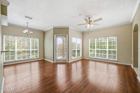 7800 POINT MEADOWS Drive #621, Jacksonville FL - photo 8 of 33