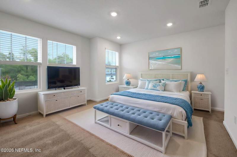 4 bedroom Townhouse at 7648 COMMANDER Lane, Deer Creek, Jacksonville — photo 5