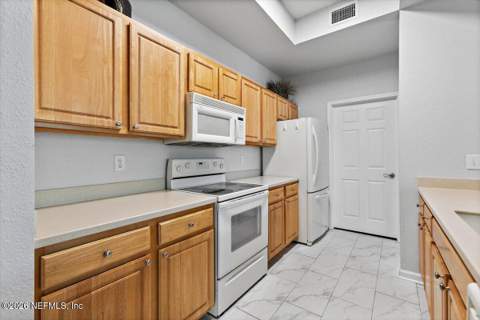 10075 Gate Parkway #2611, Jacksonville FL - photo 17 of 22