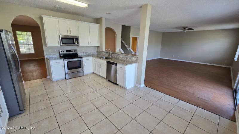 6 bedroom Single Family Residence at 1656 HAWKINS COVE Drive, Hawkins Cove, Jacksonville — photo 4