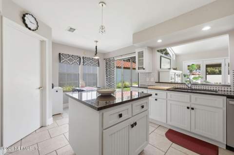 4582 Corrientes Circle, Jacksonville FL - photo 18 of 45