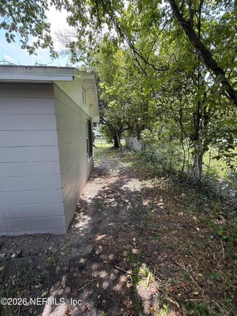 9037 Washington Avenue, Jacksonville FL - photo 8 of 23