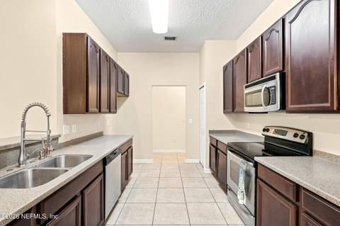 13864 Herons Landing Way #8, Jacksonville FL - photo 9 of 30