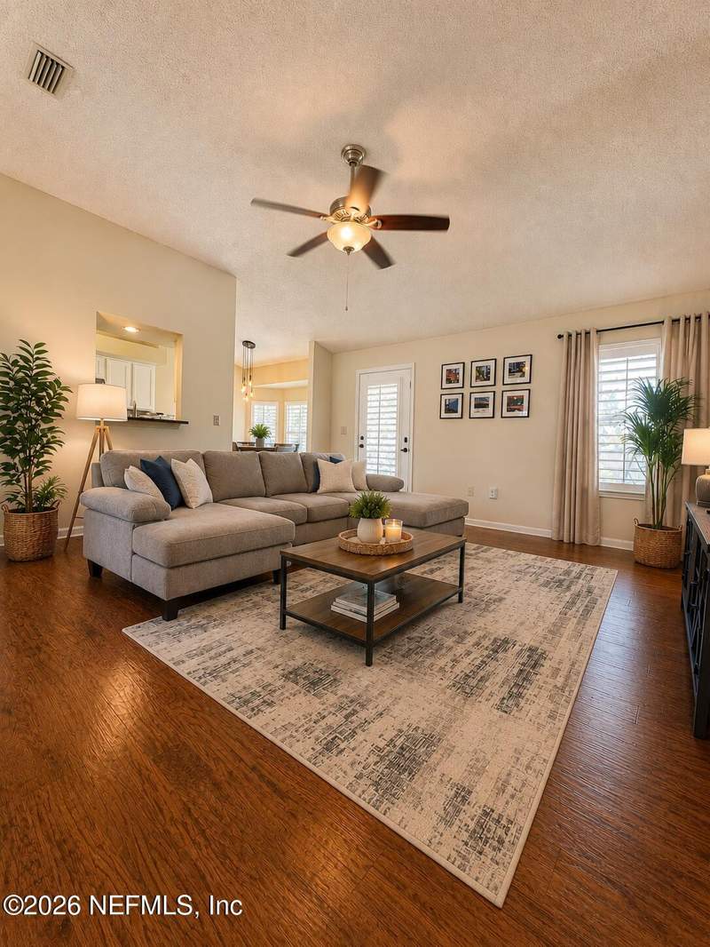 3 bedroom Single Family Residence at 1341 Lindsey Crossing Drive, Lindseys Crossing, Jacksonville — photo 2