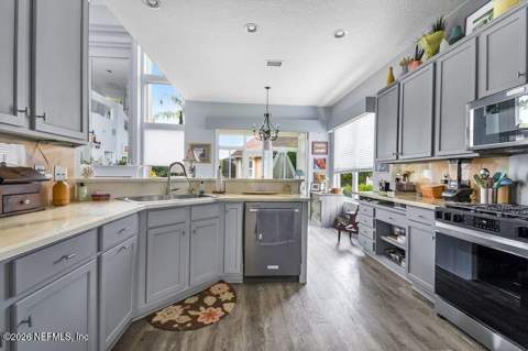 1045 Oxford Drive, St. Augustine FL - photo 16 of 40