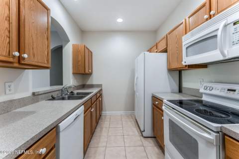 7990 Baymeadows Road #1015, Jacksonville FL - photo 8 of 26