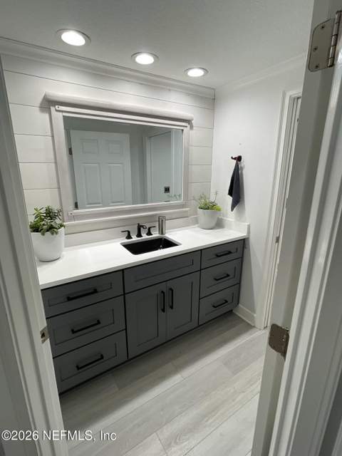 4449 Seabreeze Drive, Jacksonville FL - photo 18 of 27