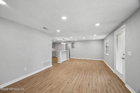 9358 Culpeper Avenue, Jacksonville FL - photo 7 of 27
