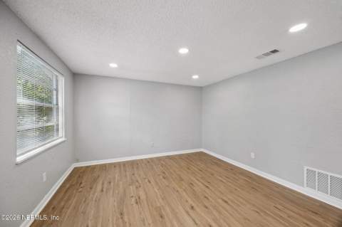 9358 Culpeper Avenue, Jacksonville FL - photo 9 of 27