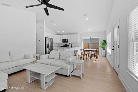887 E Aiken Street, St. Augustine FL - photo 7 of 30