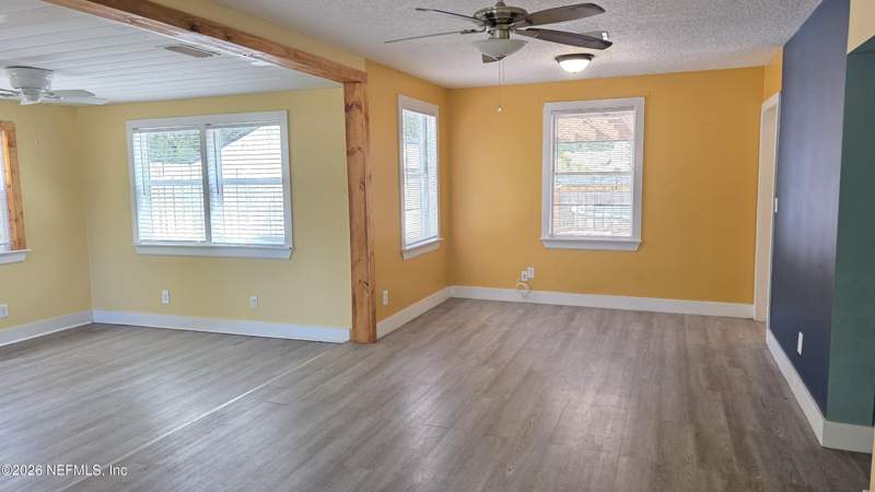 3 bedroom Single Family Residence at 9049 Jackson Avenue, Thompsons Riverview, Jacksonville — photo 5