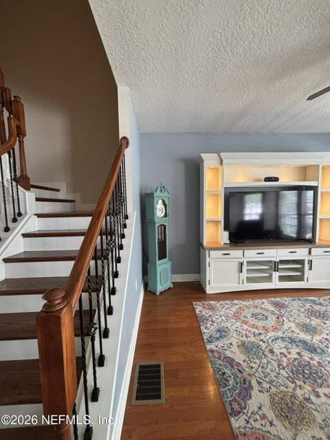 4242 Studio Park Avenue, Jacksonville FL - photo 10 of 47