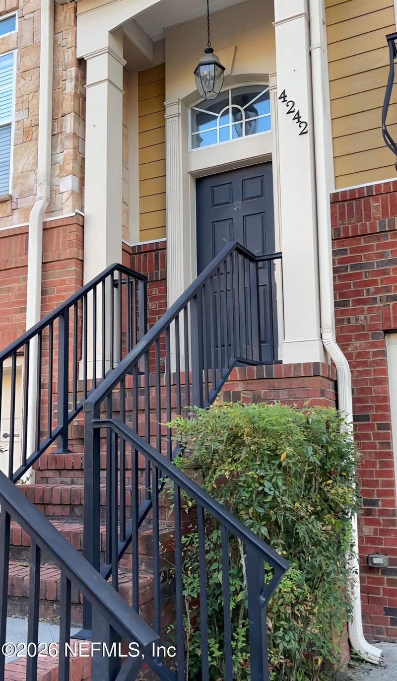 4 bedroom Single Family Residence at 4242 Studio Park Avenue, Midtowne, Jacksonville — photo 2