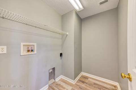6304 Morse Oaks Circle, Jacksonville FL - photo 7 of 21