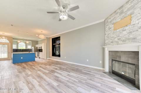 6304 Morse Oaks Circle, Jacksonville FL - photo 11 of 21