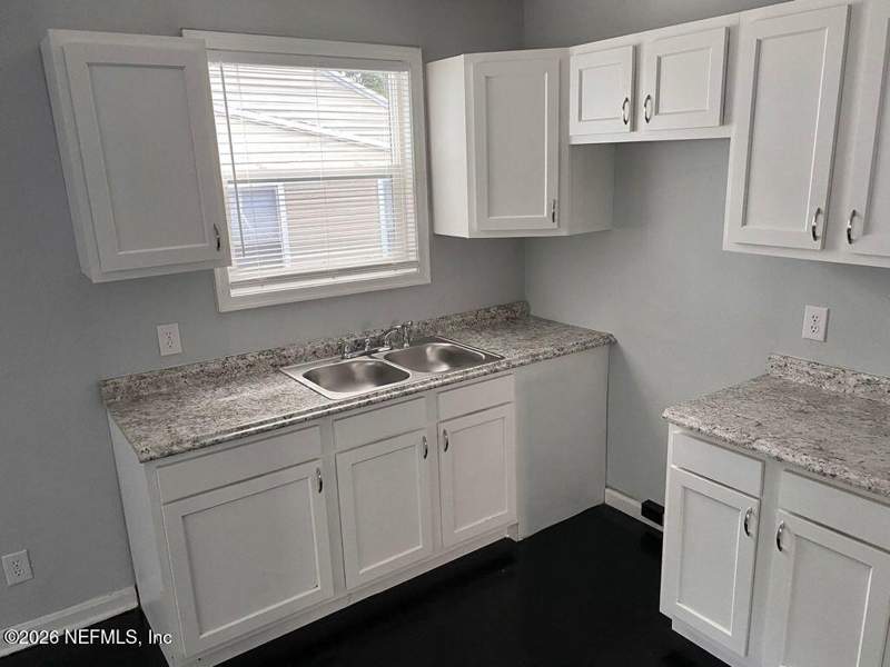 3 bedroom Single Family Residence at 2325 Westbrook Circle, Westbrook Manor, Jacksonville — photo 2
