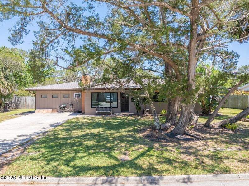 3 bedroom Single Family Residence at 204 Coquina Avenue, Davis Shores, St. Augustine Beach — photo 3