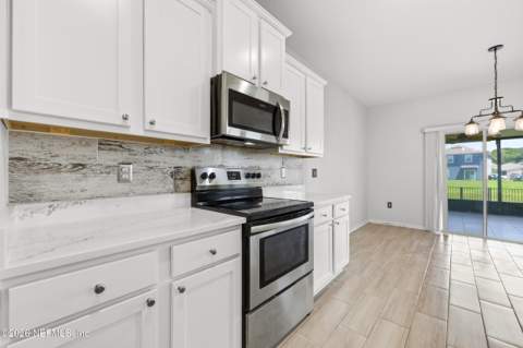 3512 Guppy Court, Jacksonville FL - photo 12 of 49