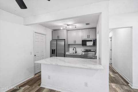 3756 Hunter Street, Jacksonville FL - photo 10 of 33