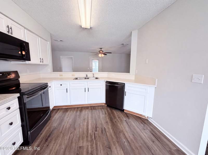 3 bedroom Single Family Residence at 1708 Ashwood Circle, Summerleaf, Middleburg — photo 2