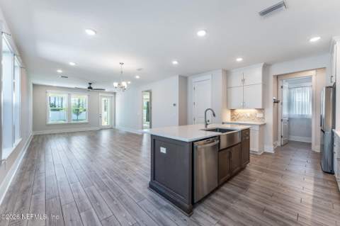 10021 Invention Lane, Jacksonville FL - photo 14 of 62