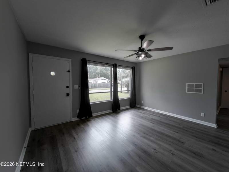 4 bedroom Single Family Residence at 5020 Garette Drive, Oak Hill Terrace, Jacksonville — photo 4