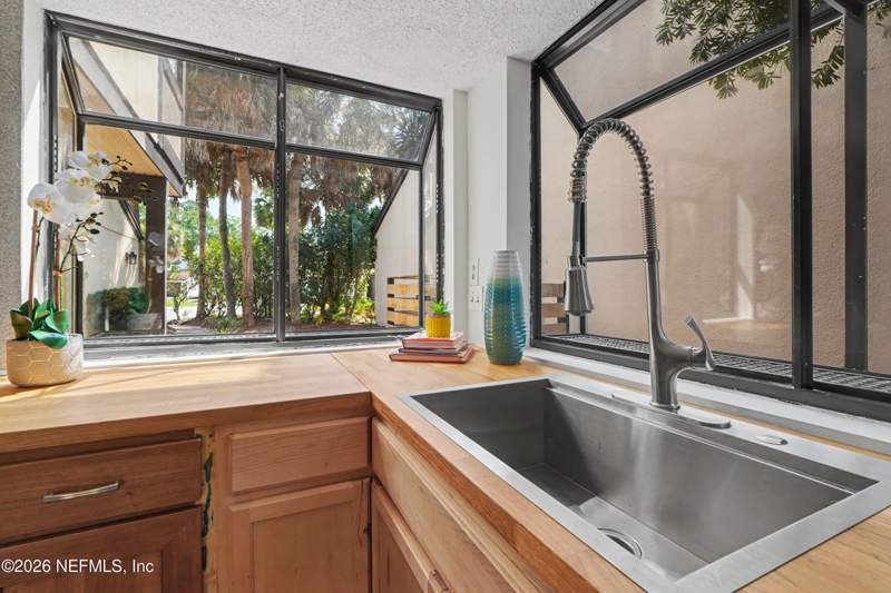 3 bedroom Single Family Residence at 7827 Cypress Point Court, Linkside At Baymeado, Jacksonville — photo 5