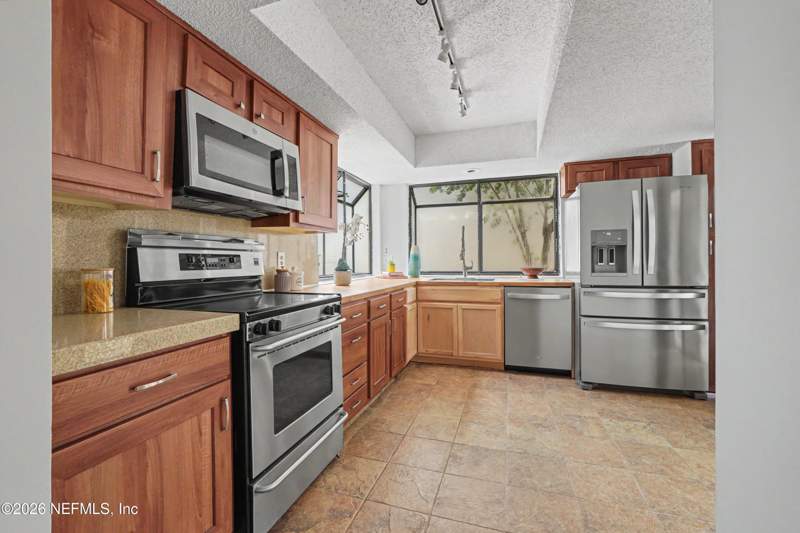 3 bedroom Single Family Residence at 7827 Cypress Point Court, Linkside At Baymeado, Jacksonville — photo 4