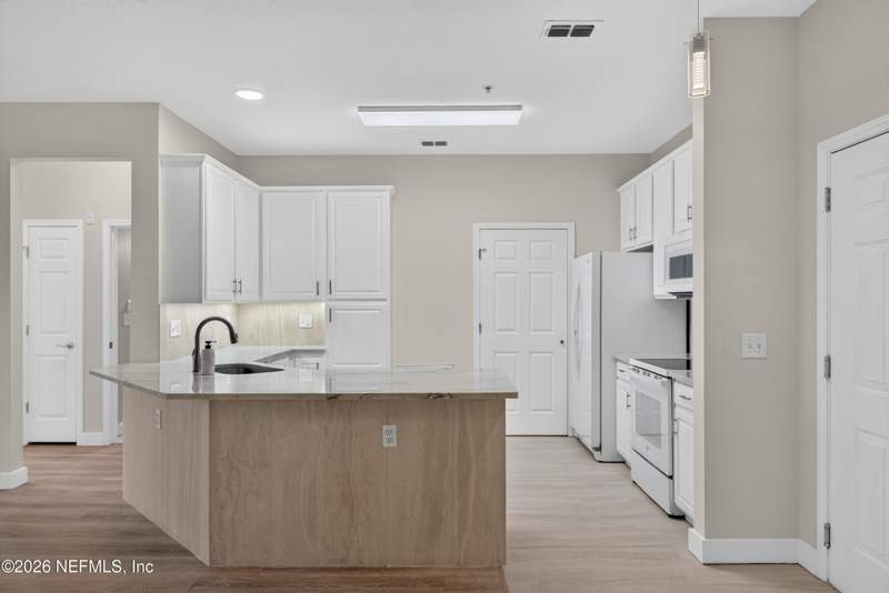 2 bedroom Condominium at 11251 Campfield Drive #1202, Campfield, Jacksonville — photo 4