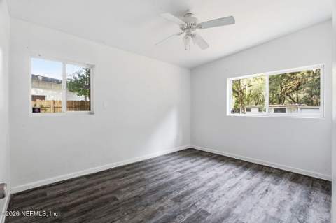 5466 Keystone Drive, Jacksonville FL - photo 21 of 37