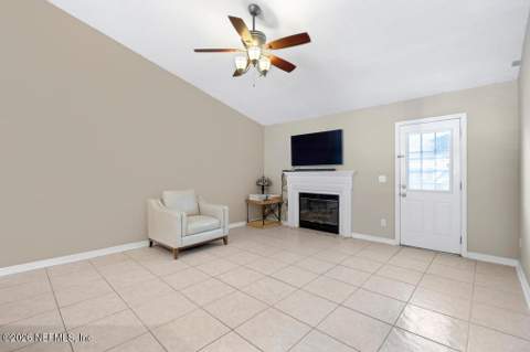 3338 Guernsey Court, Jacksonville FL - photo 6 of 15
