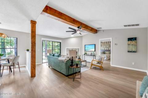 1112 Dorwinion Drive, Jacksonville FL - photo 7 of 30