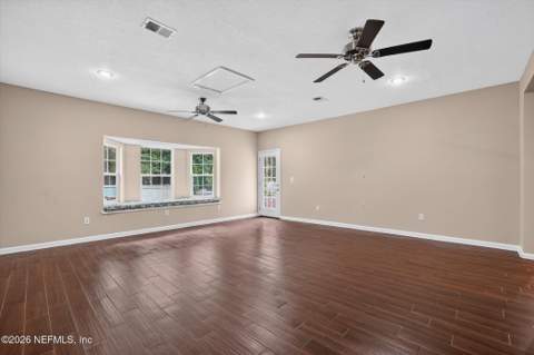 12205 Lavenhorn Road, Jacksonville FL - photo 11 of 48