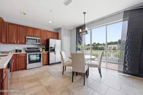 4454 Capital Dome Drive, Jacksonville FL - photo 15 of 63
